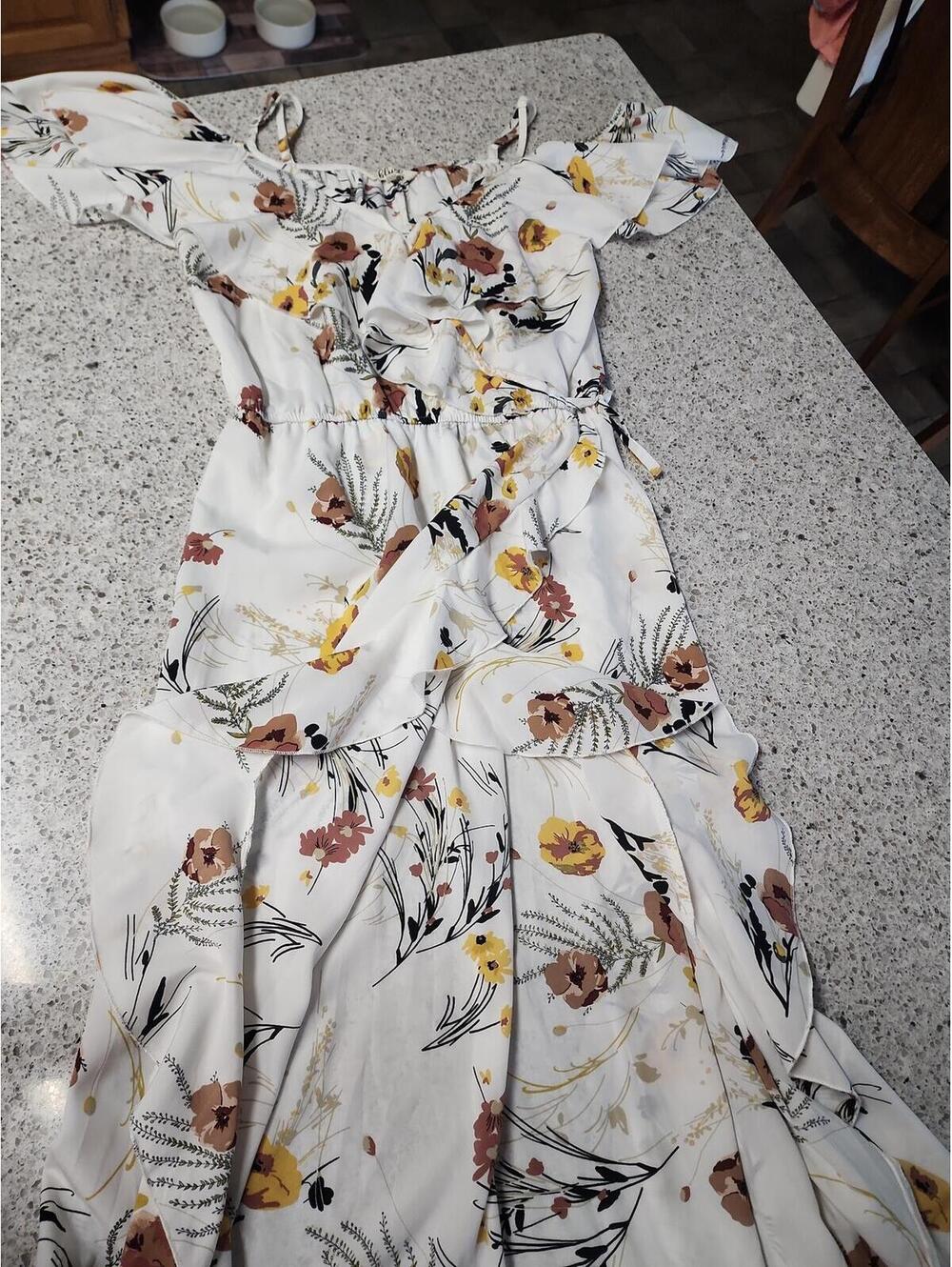 Dress - Picture 5 of 6